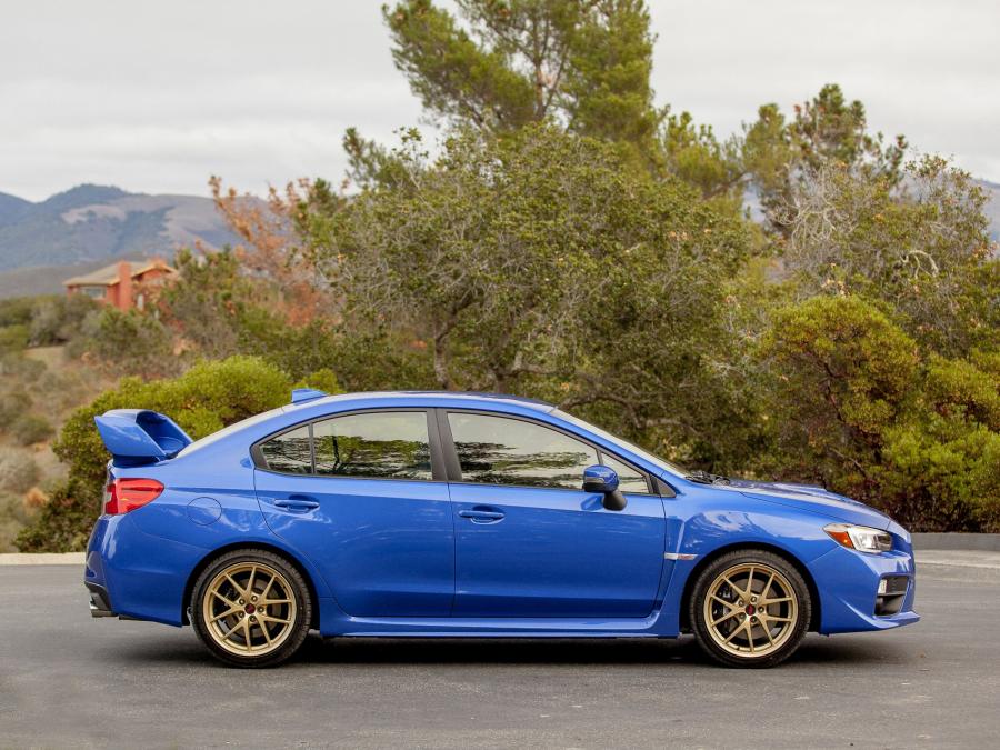  Subaru WRX STI 2014 года  (US) (фото 5 из 13)